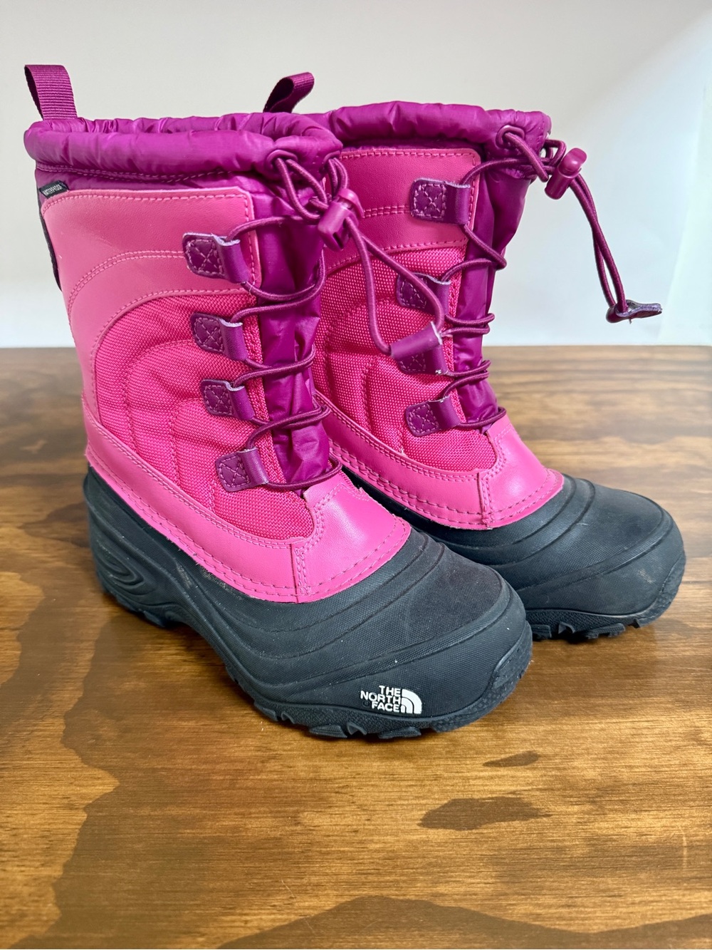EXCELLENT The North Face Alpenglow IV Girl’s Snow Boots Winter Waterproof
